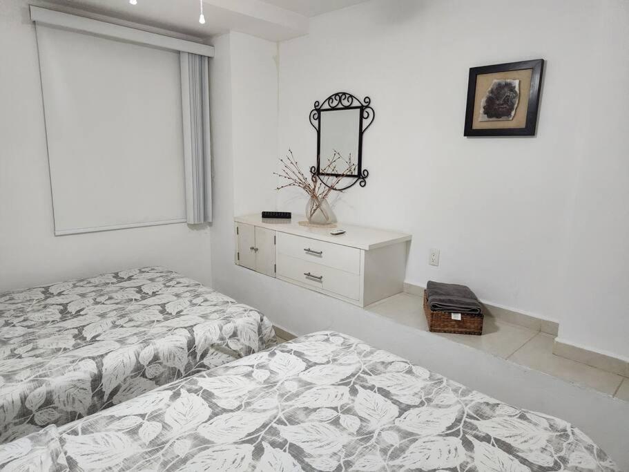 Departamento De Lujo. Seguridad 24. Playa A Pasos. Appartement Acapulco Buitenkant foto