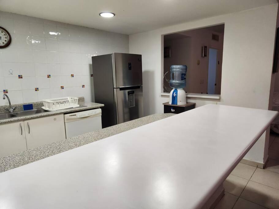 Departamento De Lujo. Seguridad 24. Playa A Pasos. Appartement Acapulco Buitenkant foto